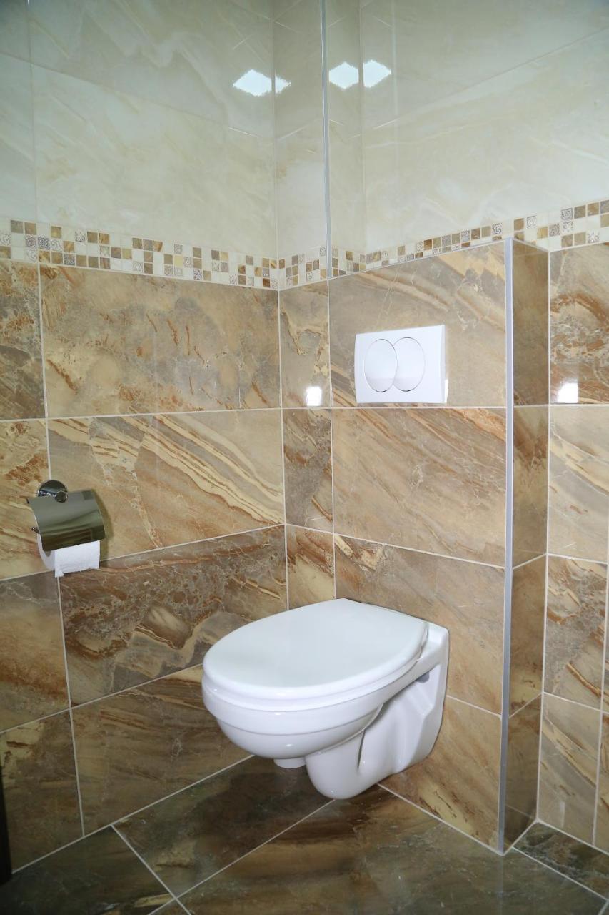 "Poseidon" Centar Aparthotel Stari Banovci Buitenkant foto
