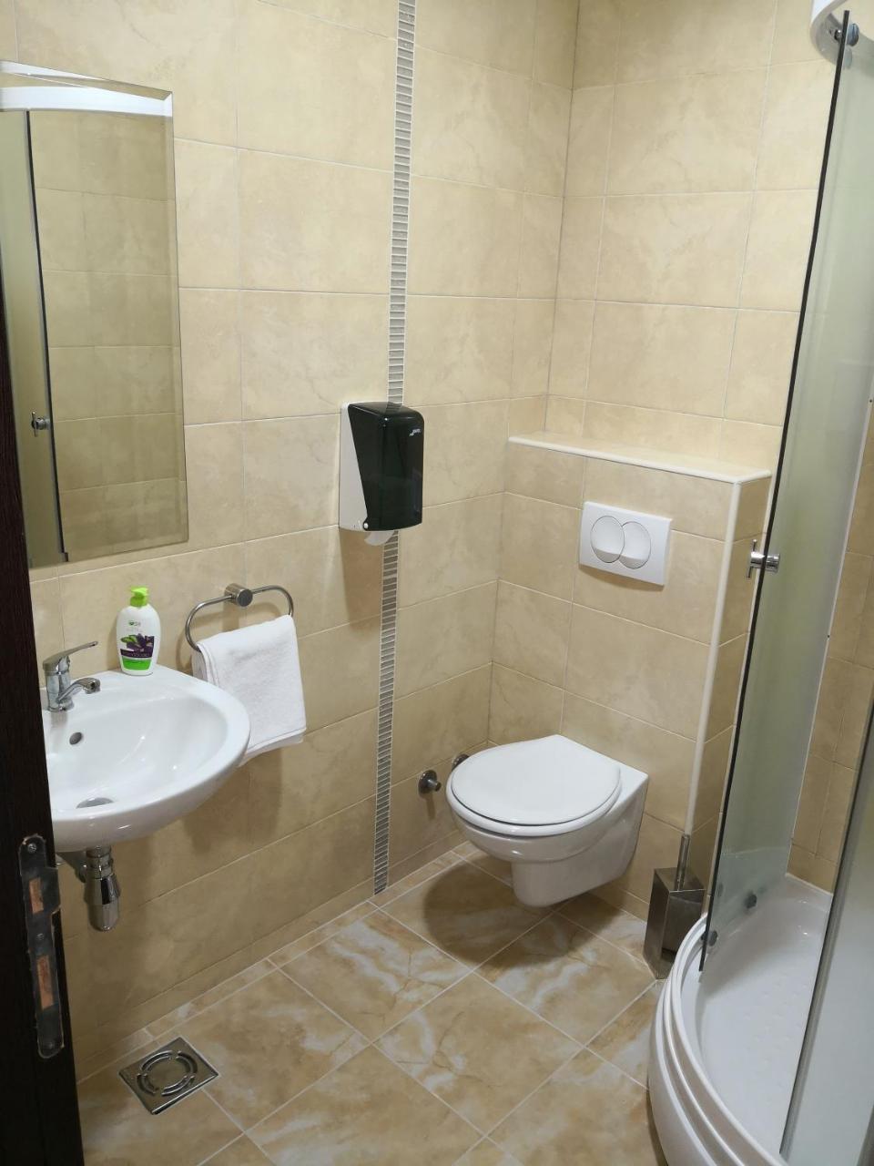 "Poseidon" Centar Aparthotel Stari Banovci Buitenkant foto